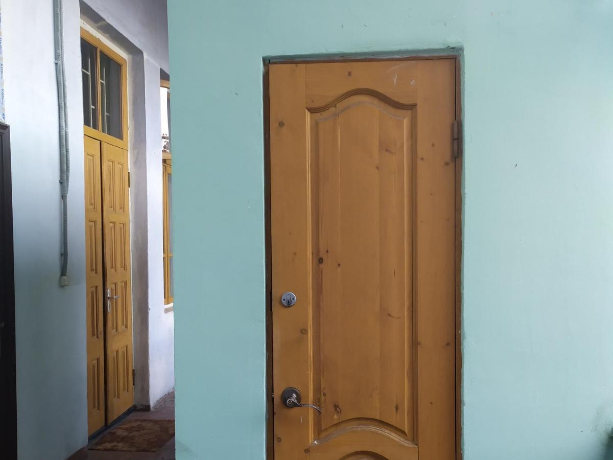 Студия В Центре Сухума Sukhumi Exteriör bild